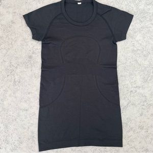 Lululemon swiftly tech short sleeve